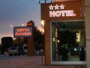 Arsames Hotel