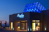 The Royal Blue a Luxury Beach Resort Hôtels à : Lavris