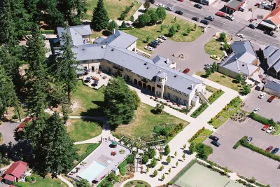 Edit Hanmer Springs Hotels in 