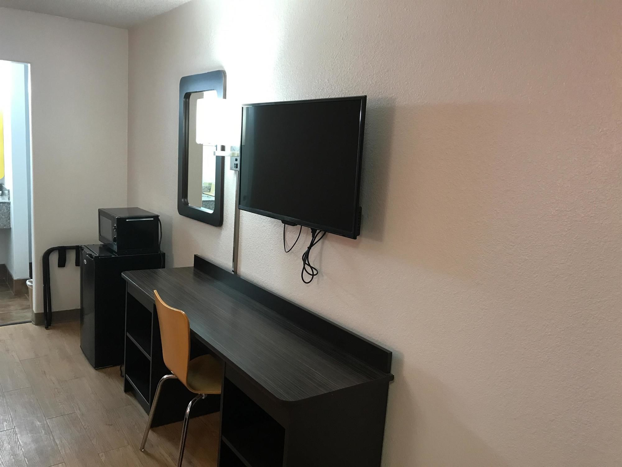 Motel 6 Bryan, TX - University Area