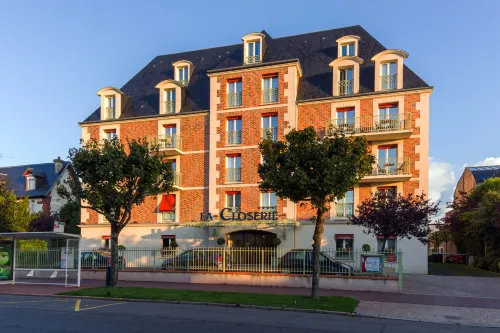 Résidence la Closerie Deauville Hotels in Benerville-sur-Mer