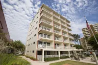 La Costa Beach Club Hotels near Lord & Terry Boutique