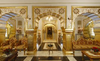The Raj Palace (Small Luxury Hotels of the World)