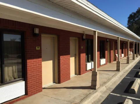 Lake Seminole Inn by Belvilla Marianna Hwy 90 Hotels in Jackson County