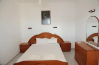 Chrysanthi Hotel - Studio & Apartments