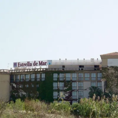Apartamentos Estrella de Mar Hotels near Aquarium Costa De Almeria