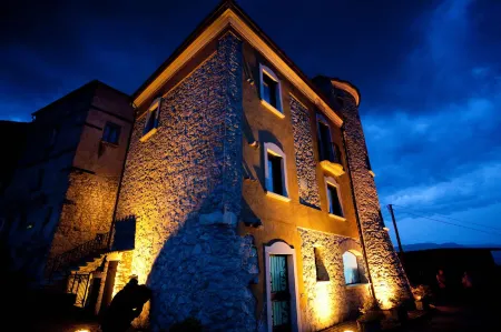 Hotel Villa Torre Antica Отели в г. Атена-Лукана