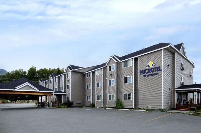 Microtel Inn & Suites by Wyndham Eagle River/Anchorage Area