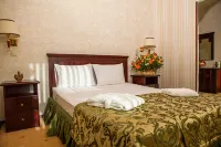 "Rush Hotel"