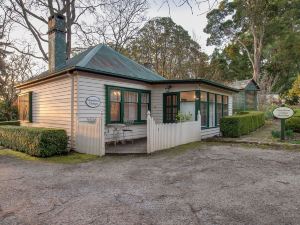 Moulton Park Estate - Cottages