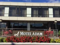 Motel Adam Hotels in Гатіно