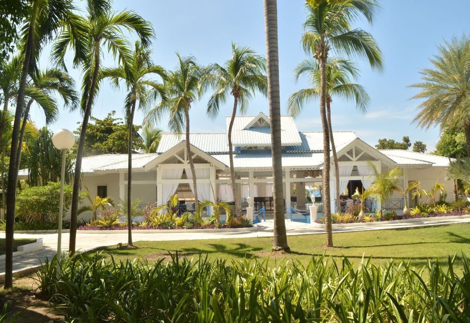 Kaliko Beach Club - All Inclusive Resort - Housity