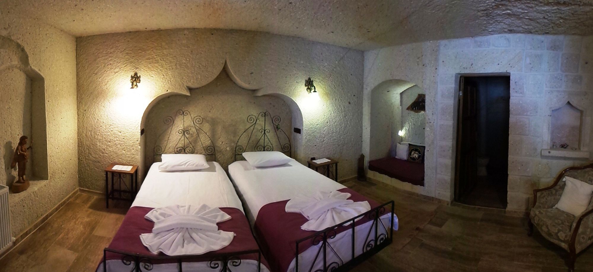 El Puente Cave Hotel