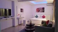 Sofie Appart Hotel - Kitchen