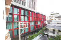 Sleep Box Sukhumvit 22
