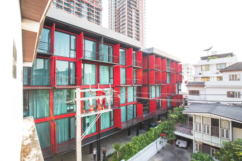 素坤逸22號睡眠盒子旅館