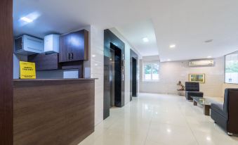 Hotel Mount Kailash Suites