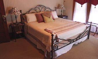 The Red Kettle Inn Bed and Breakfast