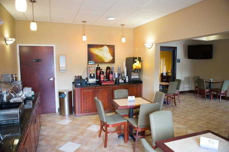 Country Inn & Suites by Radisson, Midway, FL