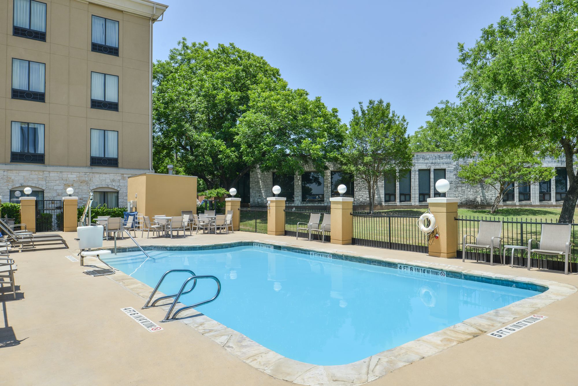 Holiday Inn Express Hotel & Suites San Antonio NW-Medical Area, an Ihg Hotel