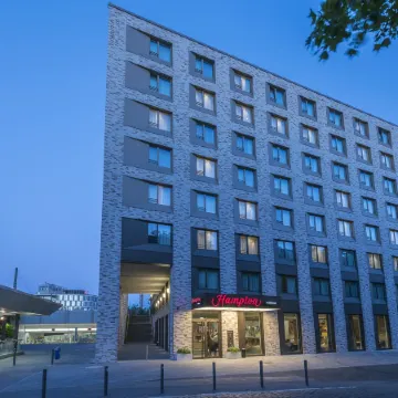 Hampton by Hilton Frankfurt City Centre East Отели рядом с достопримечательностью «Железный Мост»