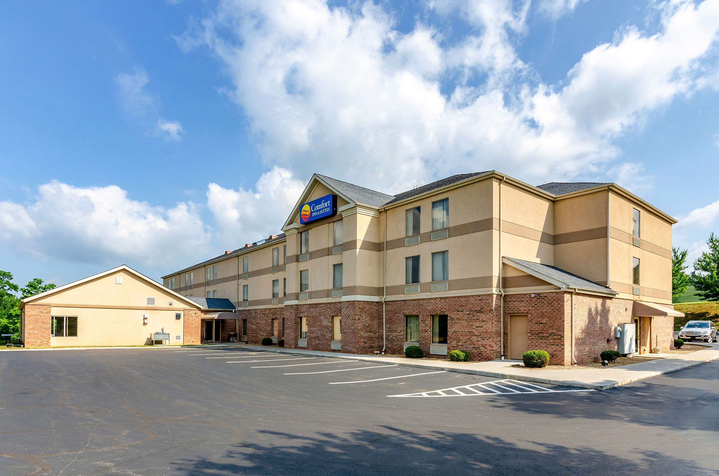 Comfort Inn & Suites Christiansburg I-81