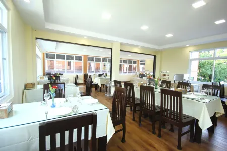 Immana Grand Inle Hotel