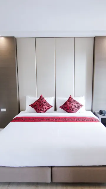 ห้องดีลักซ์ เตียงใหญ่ 1 เตียง