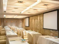 The Royal Garden Hotel