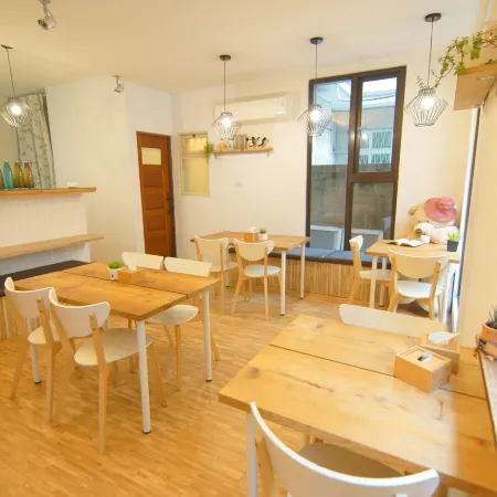Meter 2 Hostel-Qingnian Отели рядом с достопримечательностью «Храм Конфуция»