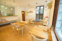 Meter 2 Hostel-Qingnian Hotels in Tainan