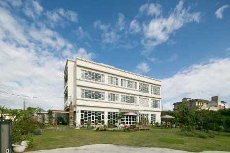 Water Reflections at Ease Guest House Отели рядом с достопримечательностью «Dapeng Bay National Scenic Area»