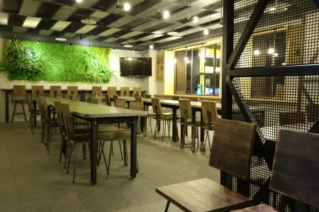 โรงแรมนิส ลอฟต์