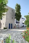 Katerina Roza Studios - Heartfelt Hospitality in the City Hotels near Naxos Airport