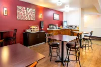 Seasons Inn Traverse City - parking