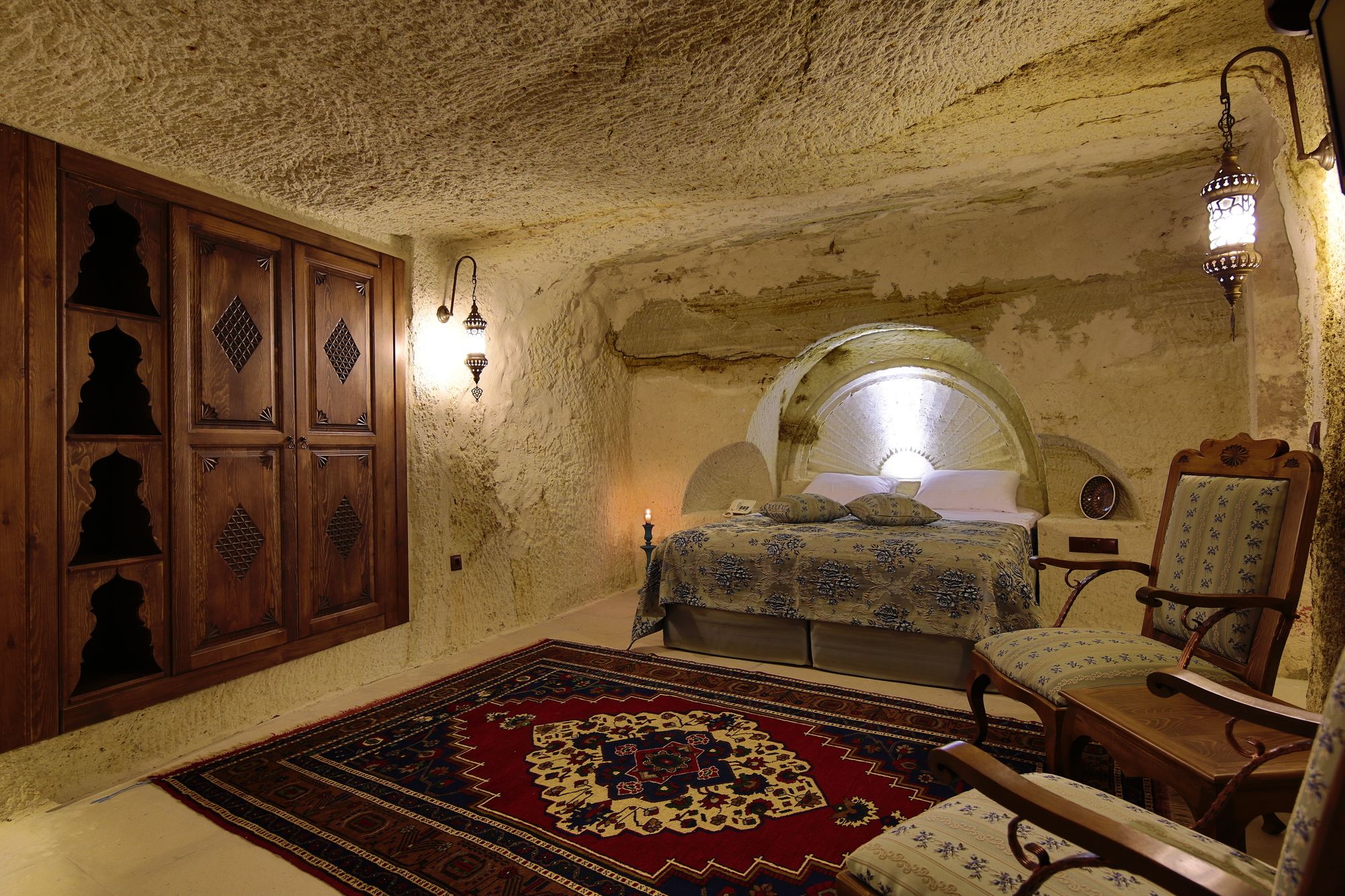 Fairyland Cave Hotel