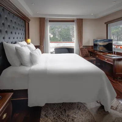 Paradise Elegance Cruise Halong Hotels near Bãi tắm