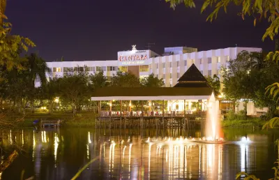 Centara Life Hotel Mae Sot Hotel dekat Wat Don Kaeo
