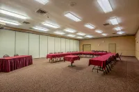 Quality Inn Mineral Point - Parkplatz