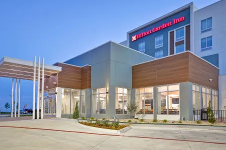 Hilton Garden Inn Tulsa/Broken Arrow Отели в г. Брокен-Эрроу