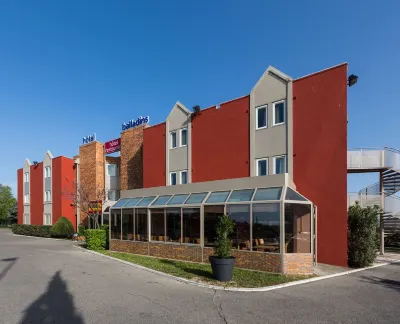 The Originals City Hôtel Marseille Aéroport Hotels in Marignane