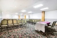Travelodge by Wyndham Trois-Rivieres Hotels in Trois-Rivieres