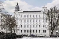 Theresian Hotel Hotel di 