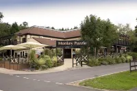 Premier Inn Chessington Hotel di Epsom