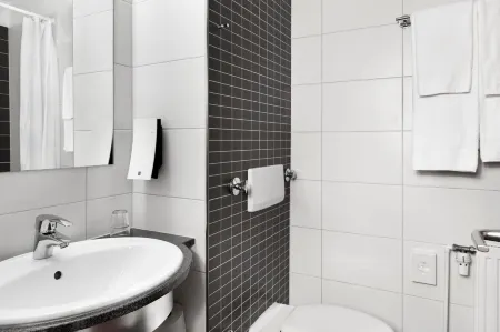 Tryp by Wyndham Luebeck Aquamarin