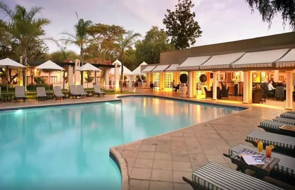 哈博羅內阿瓦尼度假村及