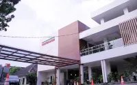 Hotel Wisata Baru Hotels in Serang
