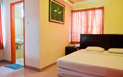 Plaza Hotel Harco Mangga Dua Hotels near Millenium