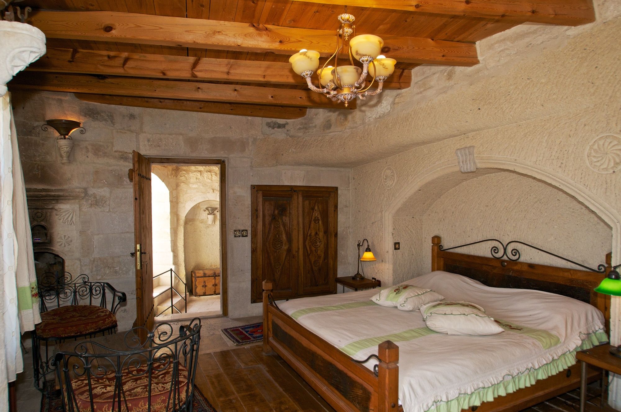 Sultan Cave Suites