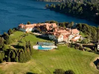 Llao Llao Resort, Golf-Spa فنادق في 